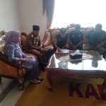 Bupati Tebo Aspan dan Keluarga Dicoklit Petugas Pantarlih Tebo