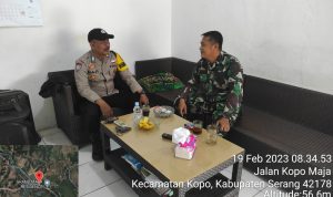 Guyub TNI-POLRI, Bhabinkamtibmas Polsek Jawilan Polres Serang Giat Sambang Makoramil 0602-21 Kopo Jawilan