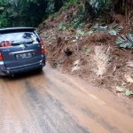 Tanah Longsor Tutup Ruas Jalan Provinsi Akses Dua Kabupaten Cilacap – Brebes Tersendat
