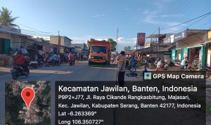 Bhabinkamtibmas Polsek Jawilan Giat Strong Point Pengaturan Lalu Lintas Pada Jam Rawan Pagi