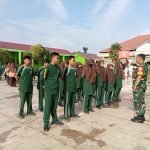 Bangkitkan Jiwa Nasionalisme, Babinsa Koramil Kertapati Beri Pelatihan Paskibra ke Siswa MAN 1 Palembang