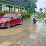 Sejumlah Warga TBL Keluhkan Akses Jalan SDN Cilampang