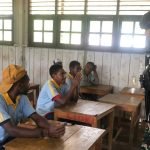 Satgas Yonif 143/TWEJ Cetak Generasi Berwawasan Kebangsaan di Perbatasan RI PNG