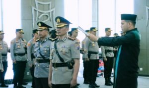 Kapolda Sumbar Pimpin Upacara Sertijab Dirintelkam Polda Sumbar