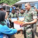 Korem 044/Gapo Salurkan Bantuan 500 Paket Sembako untuk Masyarakat Terdampak Banjir di Lahat