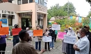 HR Suskes Jadi Ketua DPRD, Gagal Jadi Ketua RW?
