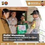 Polisi Menolong, Bhabinkamtibmas Berikan Bantuan Sosial kepada Lansia