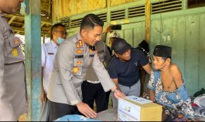 Kapolres Sampang Berikan Bantuan Kakek Budali yang Sempat Viral di Desa Batuporo Barat Kedundung