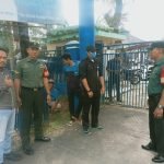 Sambangi SMAN 16, Babinsa Sako Ingatkan Security Tentang Kedisiplinan dan Keamanan