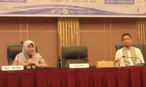 Dihadiri Anggota DPRD Sumbar, Kadis Kominfotik Siti Aisyah Tutup Kegiatan Bimtek Jurnalistik