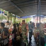 Babinsa Serda Lukman Monitoring Pasar Murah Ramadhan di Kantor Camat SU I Palembang