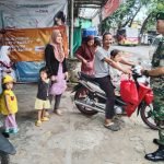 Komsos di Wilayah Binaan, Begini Pesan Babinsa Sertu Deni ke Warga Kelurahan Sako Baru