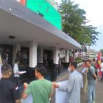 Babinsa 22 Ilir Monitoring Aksi Unjuk Rasa di Halaman Kantor Walikota Palembang