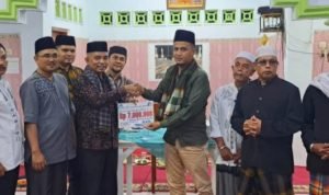 Kunjungi Surau Cubadak, Pimpinan TSR 17 Zahirman Ajak Masyarakat Bijak Bermedia Sosial