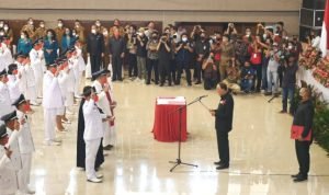 Sah di Lantik Bupati Minahasa, George Palandi Resmi Pegang Mapatu Desa Sarani Matani