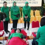 Sambut HUT Persit Ke-77 dan Dharma Pertiwi Ke-59, Persit KCK Koorcab Rem 131 PD XIII/Mdk Gelar Olahraga dan Donor Darah