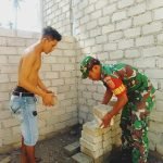 Babinsa Koramil 1512-01/Weda Bantu Warga Binaan Bangun Rumah