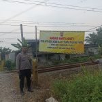 Bhabinkamtibmas Polsek Jawilan Polres Pasang Spanduk Himbauan Kamtibmas