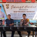 Kapolres Bungo Wahyu Bram Lakukan Jum’at Curhat di Dusun Manggis di Kecamatan Batin III