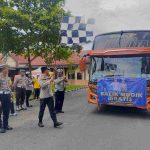 Kapolres Sampang Lepas 2 Bus Mudik Balik Gratis Jurusan Surabaya – Jakarta