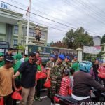 Peduli Sesama, Pomdam II/Swj dan Jajaran Bagikan Takjil Buka Puasa ke Masyarakat