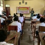 Selamatkan Generasi Muda, Satgas Yonif 143/TWEJ Sosialisasi Bahaya Narkoba di Pedalaman Papua