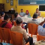 Peltu Sarbini Hadiri Rapat FKP di Kantor Lurah Lebung Gajah