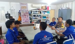 Jumat Curhat di PT Trias Beton, Polsek Jawilan Polres Serang Eratkan Komunikasi dan Silaturahmi dengan Pekerja