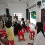 Babinsa Kelurahan 17 Ilir Monitoring Pemilihan Ketua RT di Wilayah Binaan