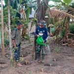 Satgas TMMD ke-116 Kodim 0431/Babar Bantu Warga Tanam Cabe