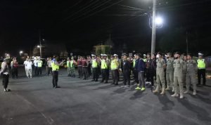 Ajak Masyarakat Merawat Kamtibmas, Kapolres Simalungun Pimpin Patroli Skala Besar Dimalam Libur