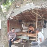 Polmas RW, Kanit Samapta Polsek Jawilan Polres Serang Bripka Y Setiawan Kunjungi Warga di Desa Parakan