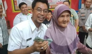 Pemdes Palembapang Kecamatan Kalianda Menyalurkan Bantuan ke 79 KPM