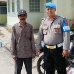 Polmas RW, Kanit Propam Polsek Jawilan Polres Serang Bripka Riki Kunjungi Warga di Desa Cemplang Himbau Kamtibmas