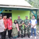 Dandim 0421/LS Serahkan Kunci Hasil Bedah RTLH ke Mbah Sulasmi