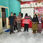 Pemdes Pauh Tanjung Iman Menyalurkan BLT DD Ekstrim Triwulan II Warga Bahagia
