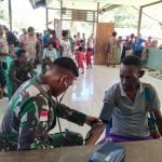 Satgas Yonif 143/TWEJ Gelar Pengobatan Massal untuk Masyarakat Papua