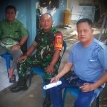 Bahas Keamanan Lingkungan, Babinsa Peltu Dadang Komsos dengan Ketua RW dan Warga