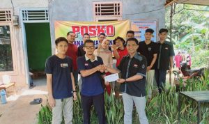 Karang Taruna Gelora Muda Serahkan Bantuan Bagi Korban Bencana Pergerakan Tanah Desa Bantar