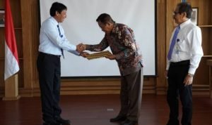 Prof. Dr. dr. Dewa Putu Gede Purwa Samatra, Sp.N (K) Resmi Jabat Direktur Utama RS Universitas Udayana