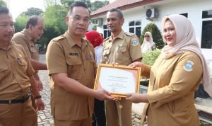 Seluruh Petugas kebersihan Dinas LHK Kota Pangkalpinang Memperingati Hari Lingkungan Hidup