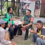 Peduli Keselamatan, Sertu Turino Himbau Driver Ojol Selalu Berhati-hati Saat Bawa Kendaraan