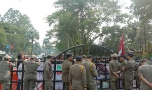 Jelang Lengser, Mahasiswa Sebut Walikota Tangerang “Papa Minta Saham” PT Moya