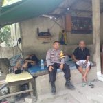 Laksanakan DDS, Bhabinkamtibmas Desa Kareo Bripka Nandang Polsek Jawilan Polres Serang Sambangi Warga