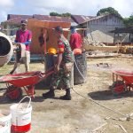 Sertu Muslim bersama Masyarakat Desa Kacepi Halteng Gotong-royong Bangun Masjid