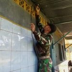 Atasi Listrik Warga Papua, Prajurit Satgas 143/TWEJ Turun Bari Bantuan