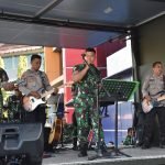 Ramaikan Syukuran Bhayangkara ke-77, Band Anjendam II/Swj Kolaborasi dengan Polrestabes Palembang