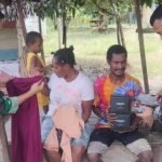 Perkokoh Kemanunggalan TNI-Rakyat, Satgas Yonif 143/TWEJ Adakan Komsos di Pedalaman Papua