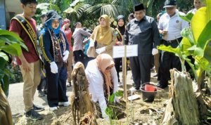 Tanam 1000 Pohon di Lubuk Nyarai, Bupati Suhatri Bur Buka Gebyar Aksi Kolaborasi Remaja Genre Tahun 2023