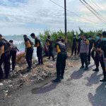 Gandeng TNI, Pemkab dan Masyarakat, Polres Sampang Bersihkan Sampah di Seluruh Wilayah Kabupaten Sampang